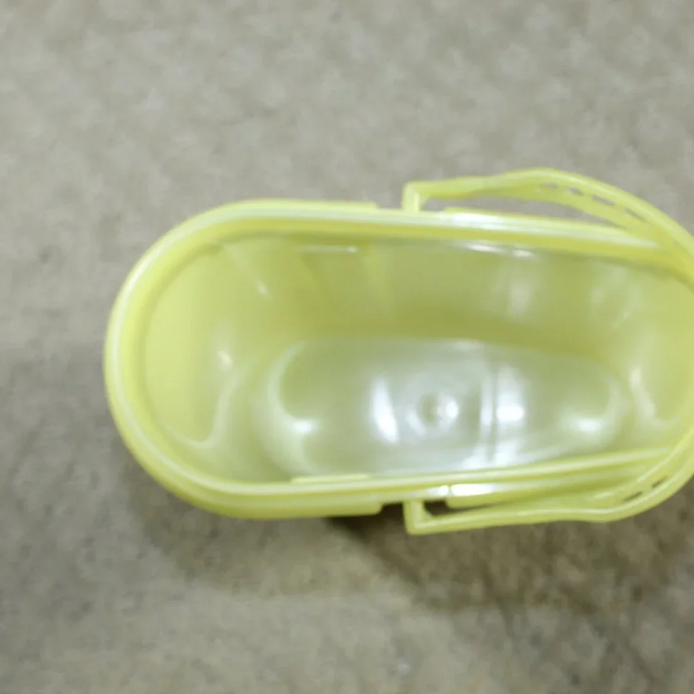 Vintage Tupperware Beverage Buddy Yellow Pitcher 587-7 w/ Lid Cap & Handle
